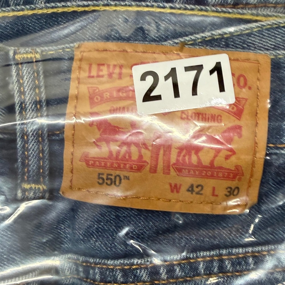 Levis 550 Relaxed Fit Jeans Mens 42x30 Blue Medium Wash Tapered Leg Denim - Picture 6 of 12